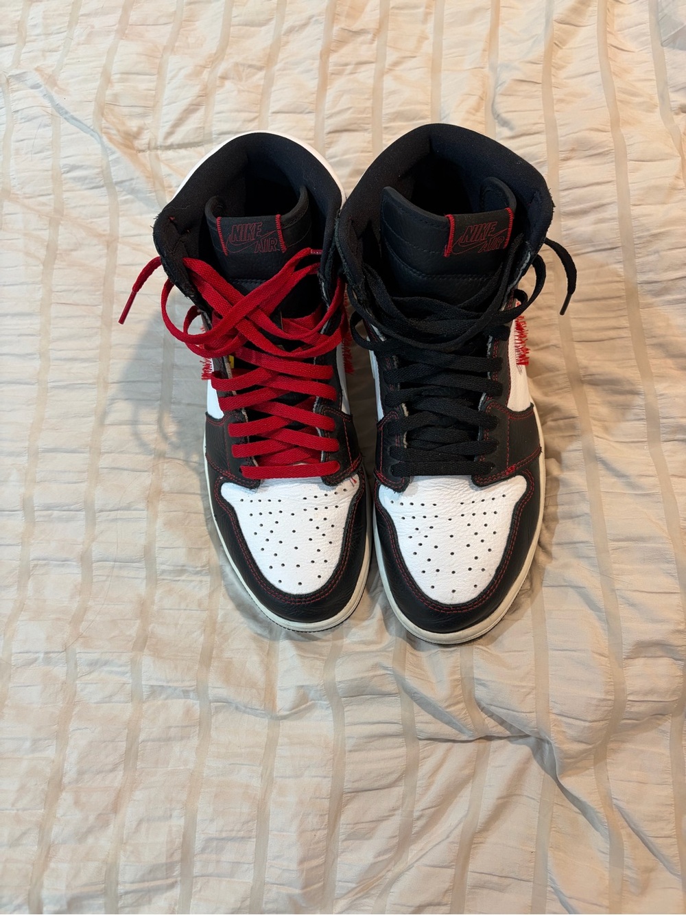Men’s Jordan’s mids in Black, White & Red - Picture 2 of 2